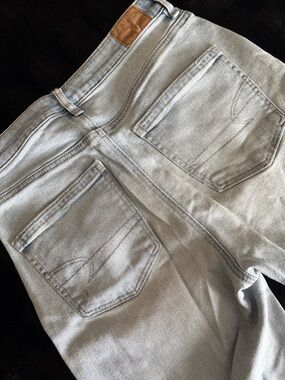 American Eagle Outfitters High-Rise Light Blue Denim Jeans